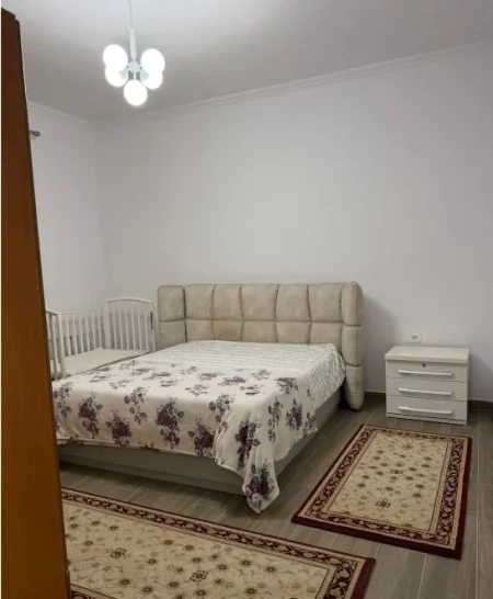 Tirane, jepet me qera shtepi 2+1 Kati 3, 99 m² 500 € (Siri Kodra)
