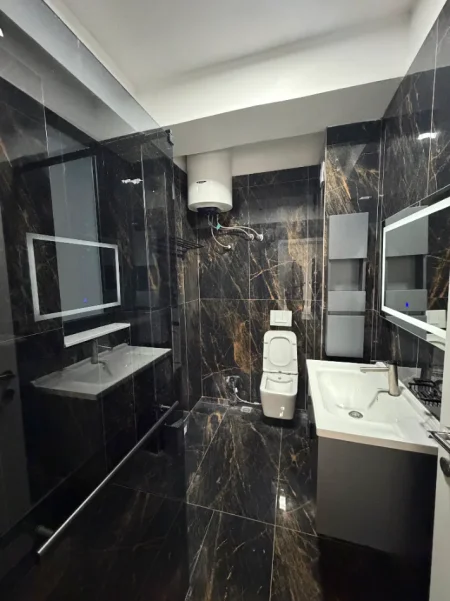 Tirane, jepet me qera apartament 2+1+Aneks+Ballkon Kati 3, 110 m² 600 € (Astir)
