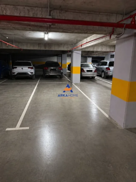 Tirane, jepet me qera garazh | post parkimi Kati -2, 13 m² 105 € 
