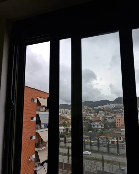 Tirane, shitet apartament 2+1 Kati 5, 85 m² 160.000 € (Rruga Irfan Tomini)