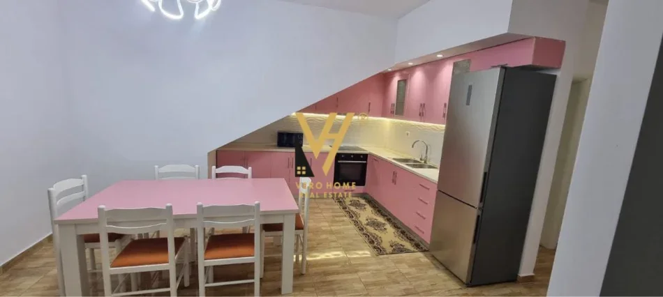 Tirane, jepet me qera apartament 2+1+Ballkon Kati 2, 95 m² 570 € (SAUK)