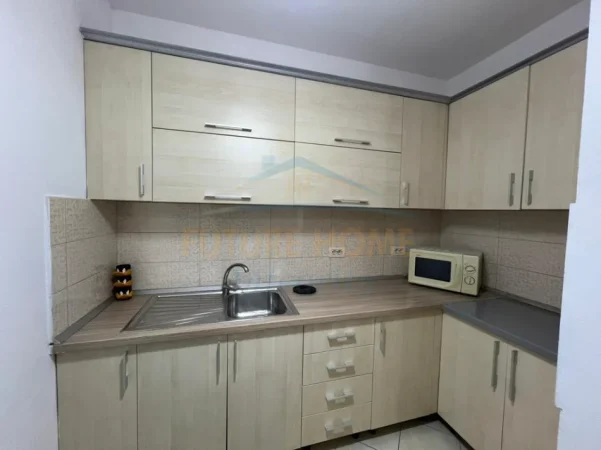 Tirane, shitet apartament 1+1 Kati 5, 54 m² 130.000 € (Ish tregu elektrik)