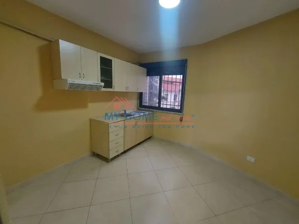 Tirane, jepet me qera zyre Kati 2, 160 m² 1.200 € (Qender)