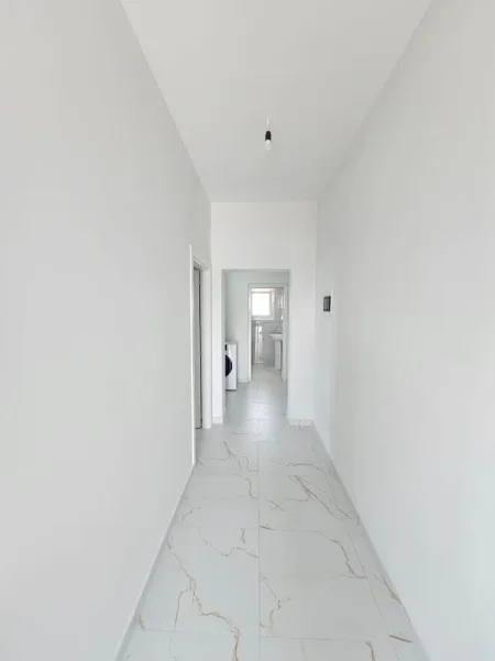 Durres, jepet me qera apartament 2+1+Aneks+Ballkon Kati 3, 100 m² 350 € 