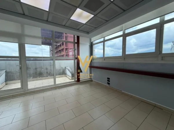 Tirane, jepet me qera zyre Kati 9, 450 m² 6.000 € (RRUGA E KAVAJES)