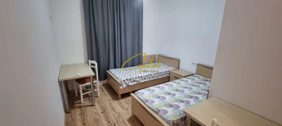 Tirane, jepet me qera apartament 3+1 Kati 2, 80 m² 550 € (SAUK)