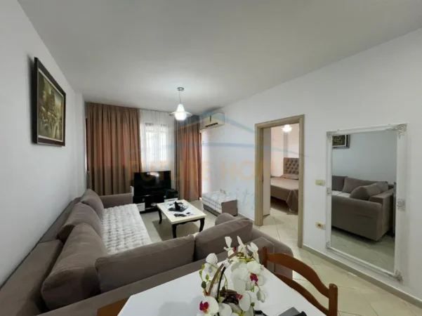 Tirane, shitet apartament 1+1 Kati 5, 55 m² 130.000 € (Tregu Elektrik)
