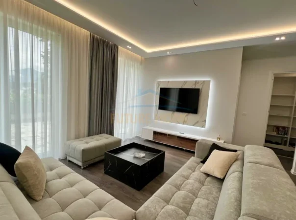 Tirane, jepet me qera apartament 2+1 , 120 m² 2.000 € 
