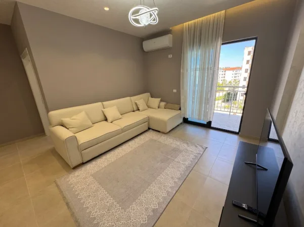 Golem, shes apartament 1+1+Ballkon Kati 3, 85 m² 150.000 € (Rruga Skënderbeu, Golem)