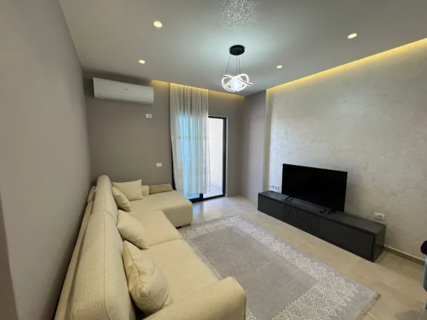 Golem, shes apartament 1+1+Ballkon Kati 3, 85 m² 150.000 € (Rruga Skënderbeu, Golem)