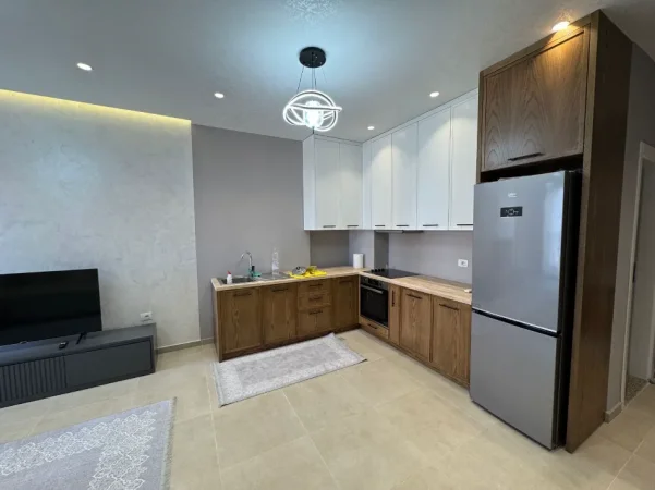 Golem, shes apartament 1+1+Ballkon Kati 3, 85 m² 150.000 € (Rruga Skënderbeu, Golem)