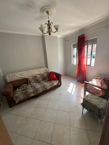 Tirane, shes apartament 2+1+Ballkon Kati 4, 92 m² 145.000 € (Dy Palmat, Astir)