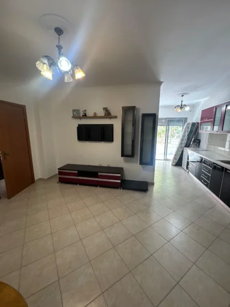 Tirane, shes apartament 2+1+Ballkon Kati 4, 92 m² 145.000 € (Dy Palmat, Astir)