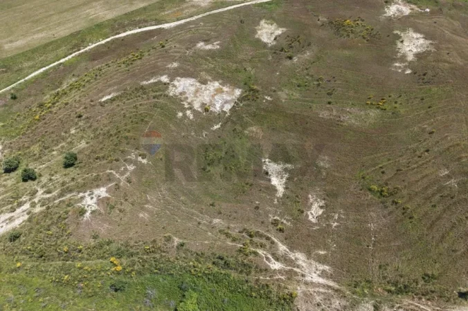 Radhime - Orikum, shitet toke ne bregdet , 8.205 m² (Radhime, Vlore)