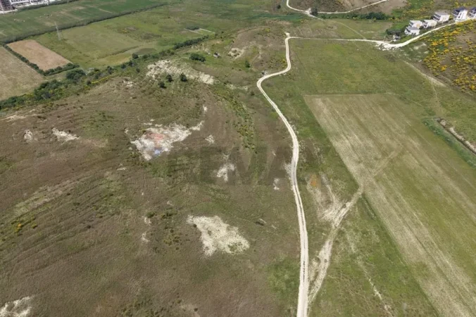 Radhime - Orikum, shitet toke ne bregdet , 8.205 m² (Radhime, Vlore)