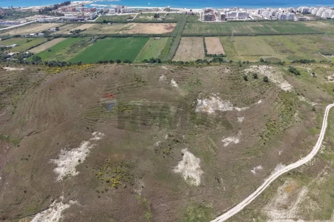 Radhime - Orikum, shitet toke ne bregdet , 8.205 m² (Radhime, Vlore)