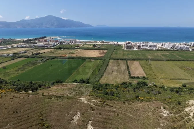 Radhime - Orikum, shitet toke ne bregdet , 8.205 m² (Radhime, Vlore)