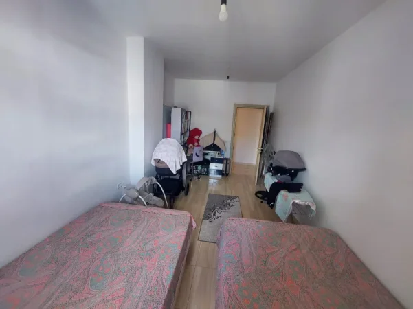 🏡 JEPET ME QERA APARTAMENT 2+1 NË YZBERISHT, Cmimi 450 Euroo