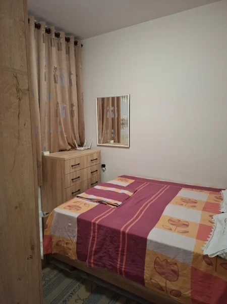Tirane, jepet me qera apartament 1+1+Ballkon Kati 1, 55 m² 300 € (Jordan Misja)