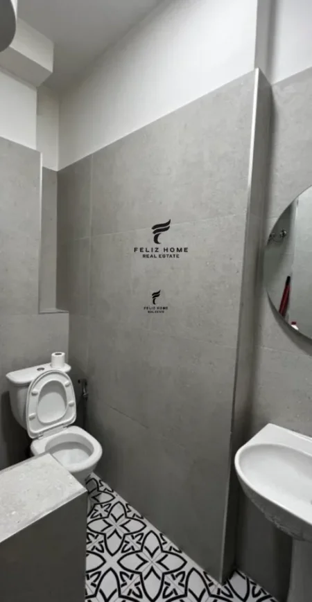 Tirane, jepet me qera apartament 1+1 Kati 1, 60 m² 48.000 € (RRUGA E BARRIKADAVE)