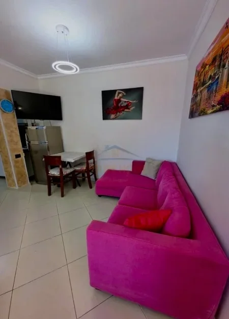 Tirane, jepet me qera apartament 1+1 , 40 m² 500 € 