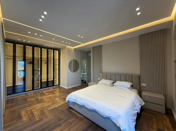 Tirane, jepet me qera apartament 2+1 Kati 13, 130 m² 1.800 € (21 Dhjetori)