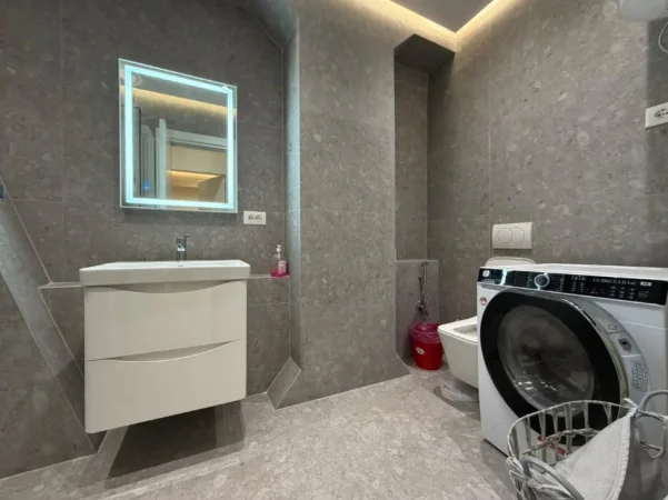 Tirane, jepet me qera apartament 2+1 Kati 13, 130 m² 1.800 € (21 Dhjetori)