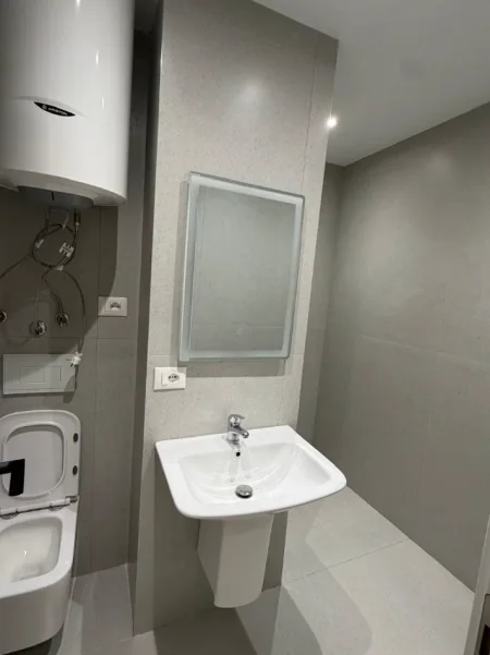 Tirane, shitet apartament 2+1 Kati 11, 79 m² 190.800 € (Stacioni i Trenit)