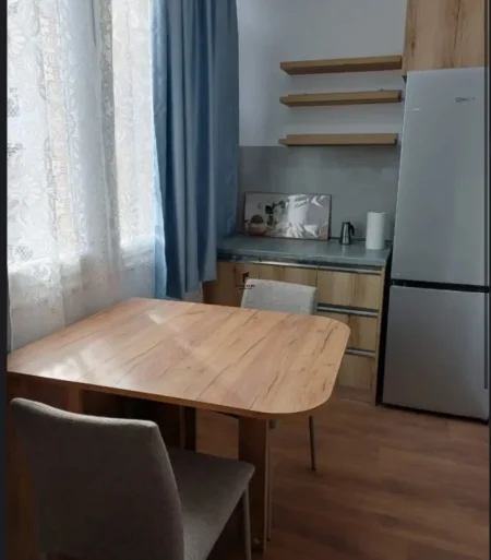 Tirane, jepet me qera garsonier Kati 5, 40 m² 500 € (MYSLYM SHYRI)