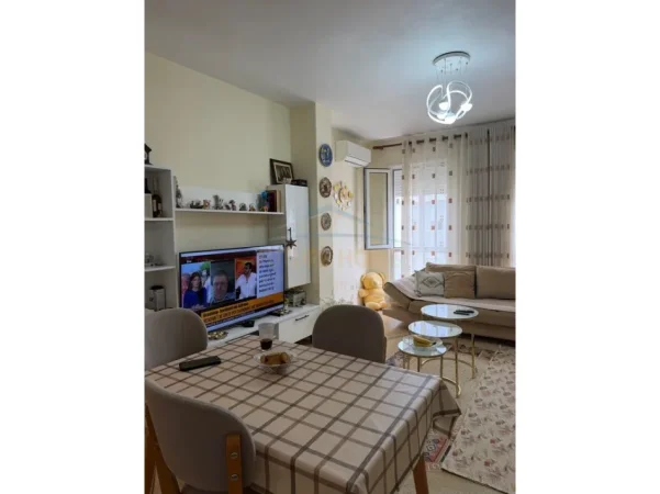 Tirane, shitet apartament 1+1 Kati 3, 69 m² 154.000 € (Koopshti zoologjik)