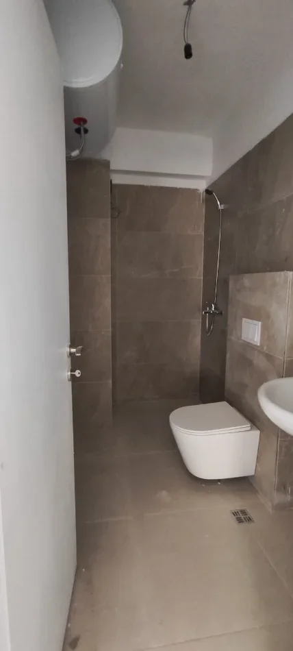 Tirane, shitet apartament duplex 4+1+Ballkon Kati 3, 207 m² 395.000 € (Kodra e Diellit)