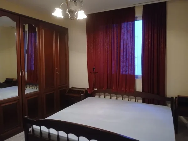 Tirane, jepet me qera apartament 1+1 Kati 1, 65 m² 500 € (SELITE)