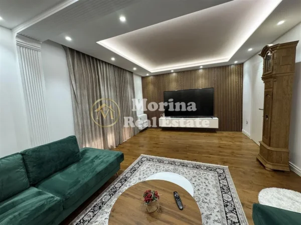 Tirane, jepet me qera apartament 3+1 Kati 1, 370 m² 1.500 € (Laknas)