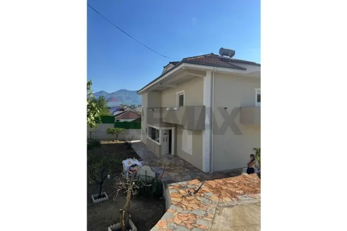 Tirane, jepet me qera Vile Vile 2 Katshe , 1.086 m² 2.000 € 