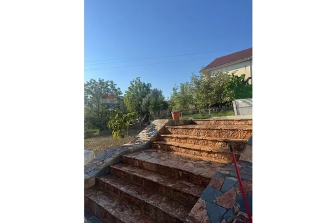 Tirane, jepet me qera Vile Vile 2 Katshe , 1.086 m² 2.000 € 
