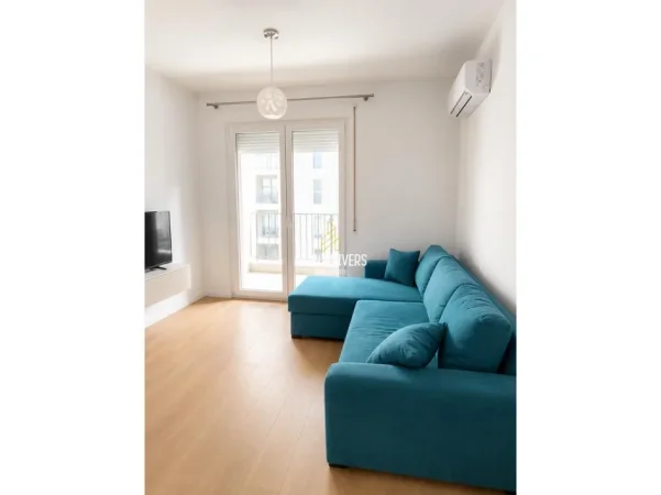 Tirane, jepet me qera apartament 1+1+Ballkon Kati 3, 60 m² 400 € (Univers City Residence, pranë QTU-së)