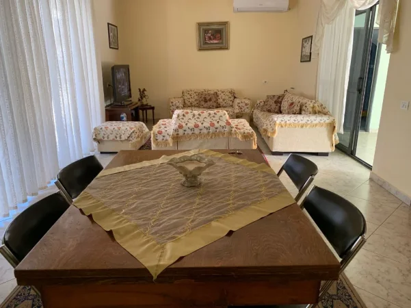Tirane, jepet me qera apartament 2+1 Kati 2, 150 m² 450 € (kodra e priftit)