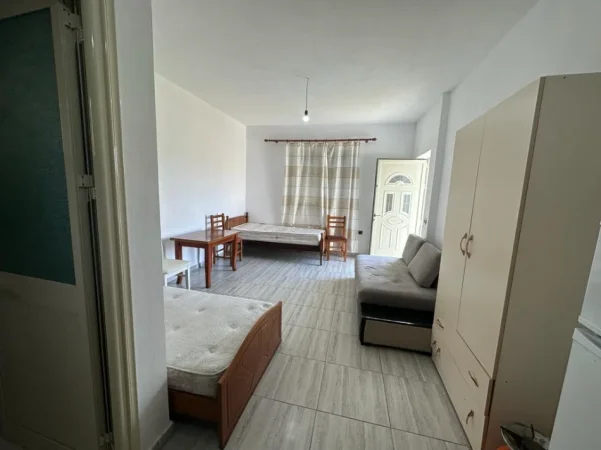 Tirane, jepet me qera nga Pronari, pa-komision garsonier Kati 1, 35 m² 200 € (Rruga Fuat Toptani, Kopshti Sarito)