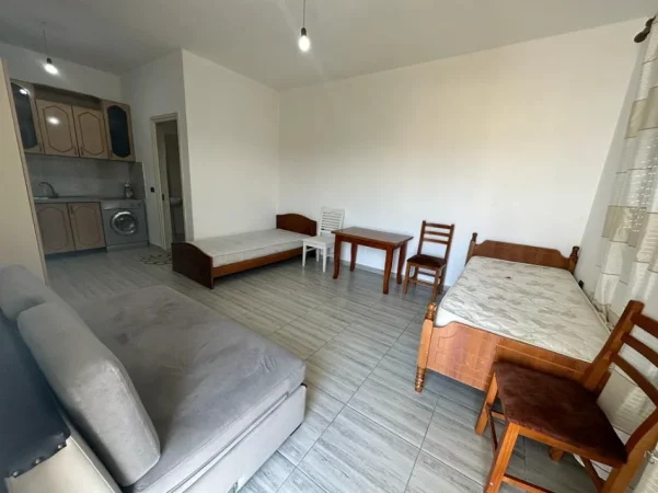 Tirane, jepet me qera nga Pronari, pa-komision garsonier Kati 1, 35 m² 200 € (Rruga Fuat Toptani, Kopshti Sarito)