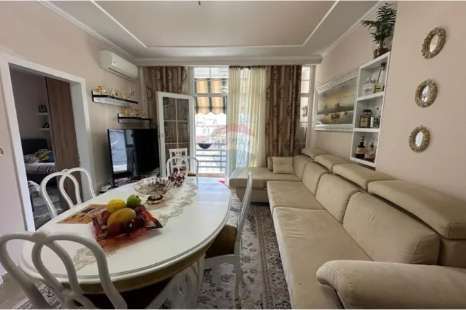 Tirane, shitet apartament 2+1 Kati 3, 82 m² 240.000 € 