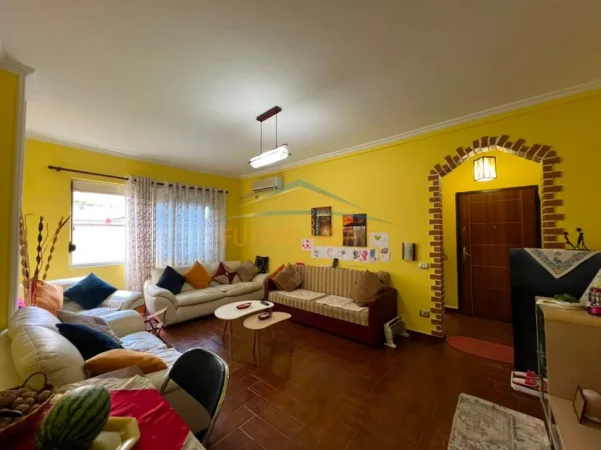 Tirane, shes apartament 2+1 Kati 2, 82 m² 175.000 € 