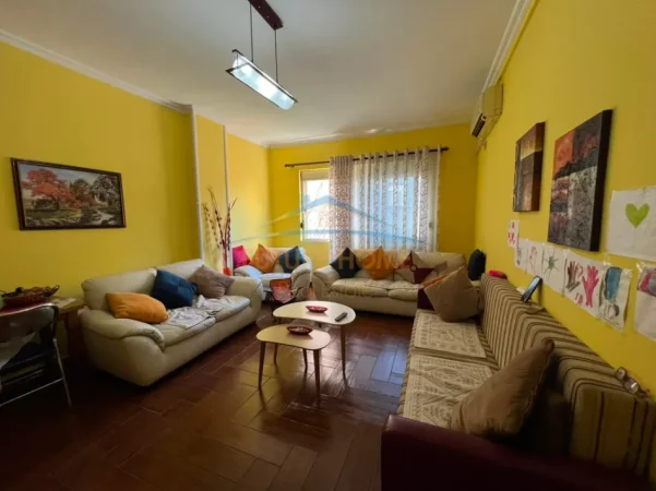 Tirane, shes apartament 2+1 Kati 2, 82 m² 175.000 € 
