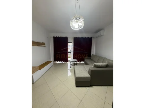 Tirane, jepet me qera apartament 2+1 Kati 4, 90 m² 600 € 