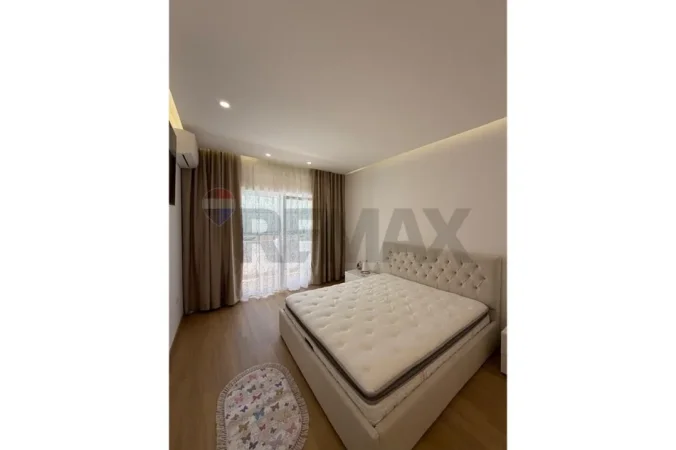 Tirane, jap me qera apartament 1+1+Ballkon Kati 3, 75 m² 850 € (Garda- Ish Blloku)
