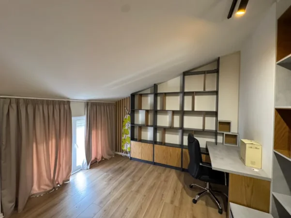 Tirane, jepet me qera apartament Kati 3, 110 m² 1.100 € (Secret Garden prane TEG)