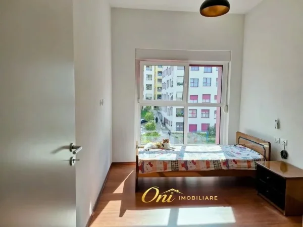 Tirane, jepet me qera apartament 2+1 Kati 5, 90 m² 600 € (KOMPLEKSI MANGALEM)