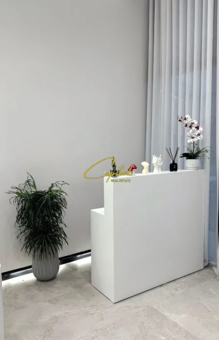 Tirane, jepet me qera ambjent biznesi Kati 0, 50 m² 600 € (ASTIR)