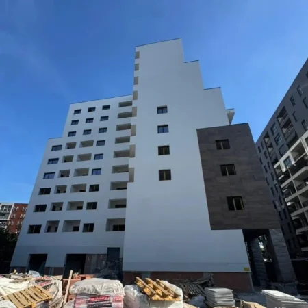 Tirane, shitet apartament 2+1+Ballkon , 127 m² 209.800 € (Don Bosko)