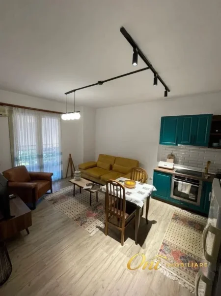 Tirane, jepet me qera apartament 1+1 Kati 4, 67 m² 650 € (RRUGA E DIBRES)