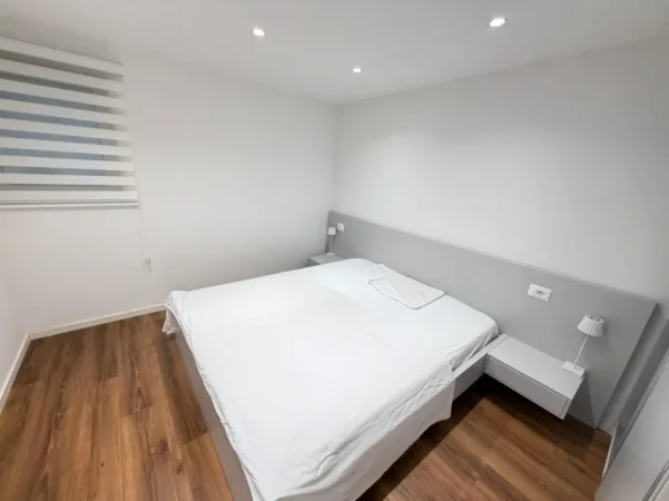 Tirane, jepet me qera apartament 1+1 Kati 1, 60 m² 580 € (Rruga e durresit)